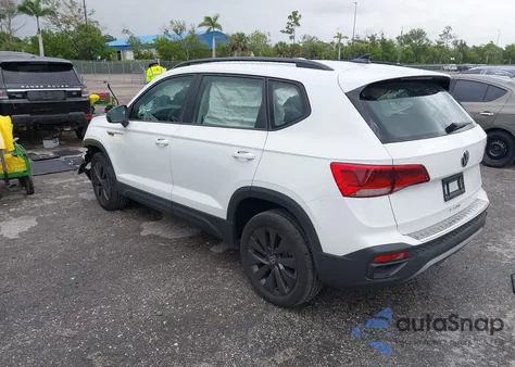 2022 Volkswagen Taos 1.5T S z USA, uszkodzony, nr VIN 3VVCX7B2XNM047395
